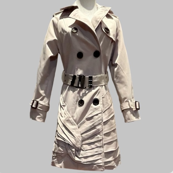 BURBERRY London Trench Coat/Jacket
Size M - Picture 9 of 15